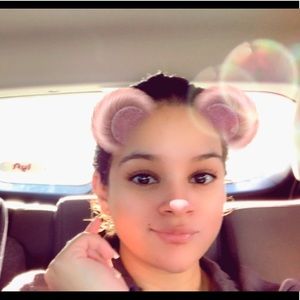 Meet your Posher, Yannisbel